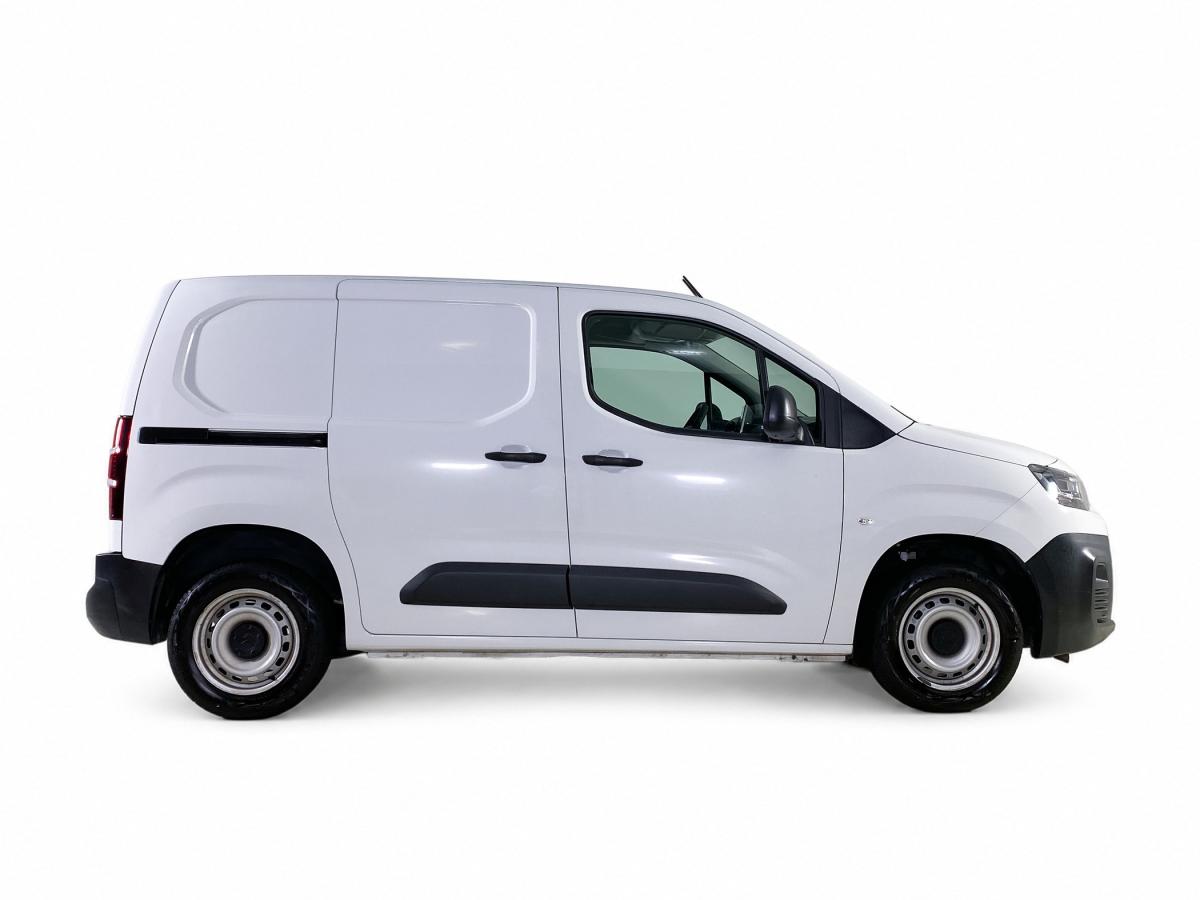 citroen-berlingo-2023-diesel-1499cc