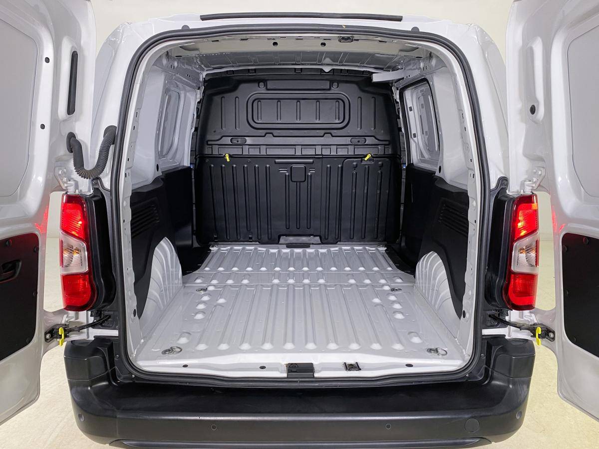 citroen-berlingo-2023-diesel-1499cc