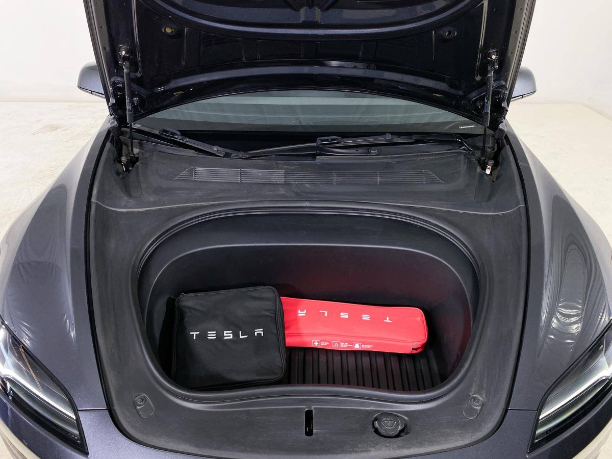 tesla-model-3-2024-eletrico-500cc