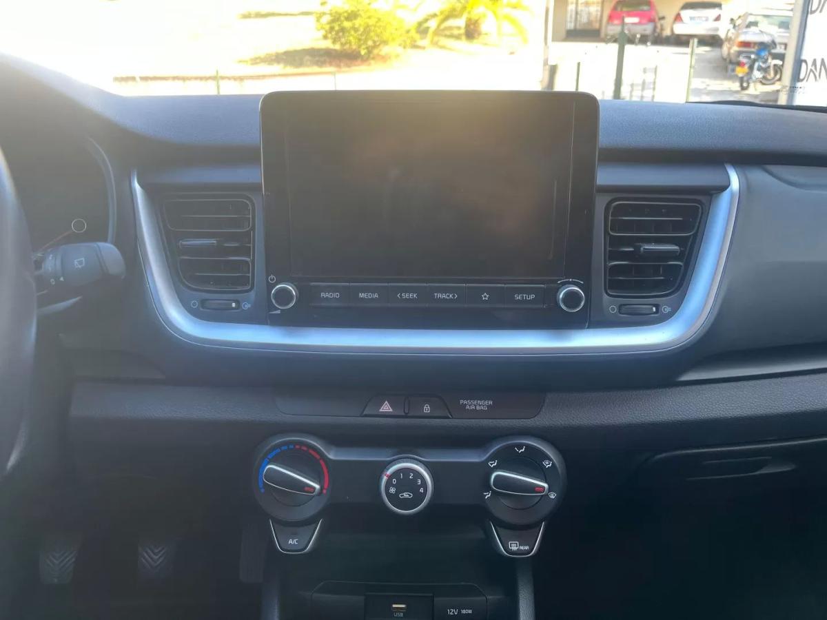 kia-stonic-2023-gasolina-998cc