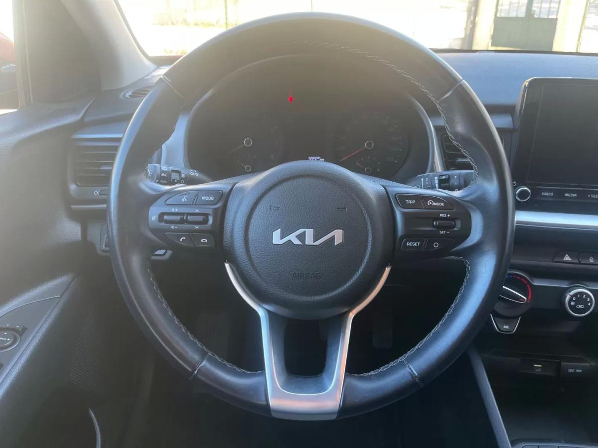 kia-stonic-2023-gasolina-998cc
