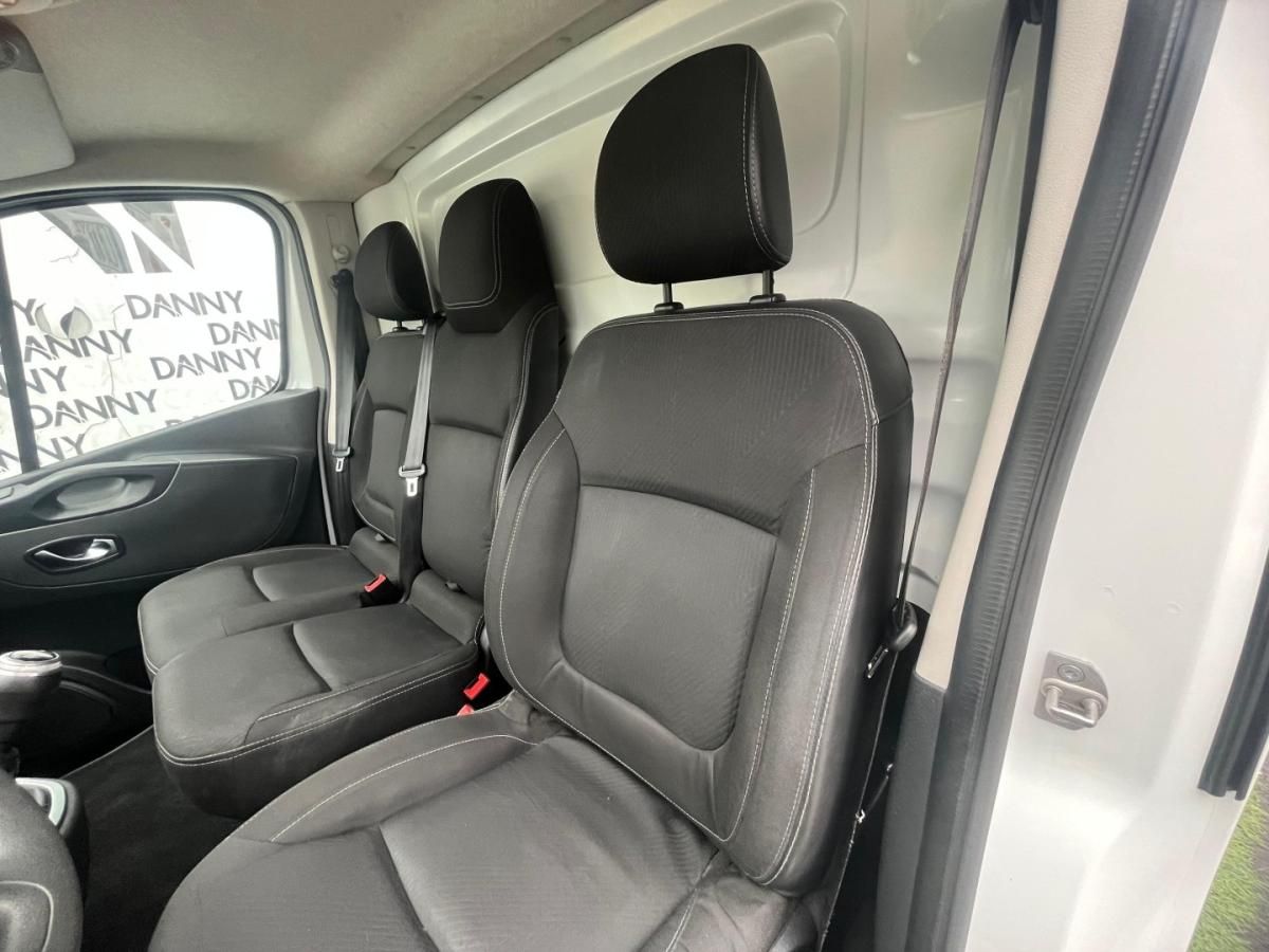 renault-trafic-2021-diesel-2000cc