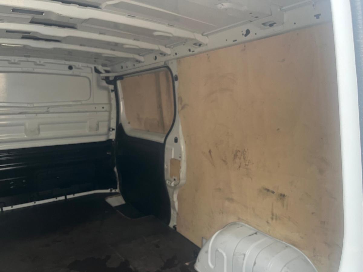 renault-trafic-2021-diesel-2000cc