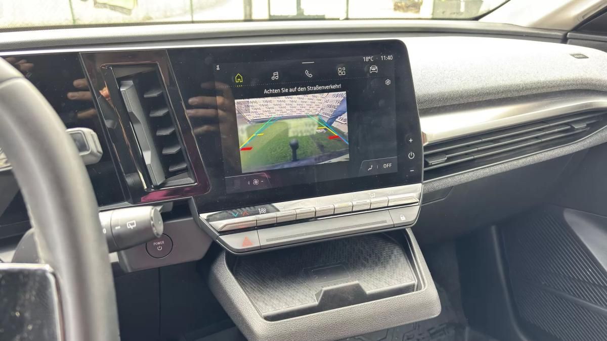 renault-megane-e-tech-2022-eletrico-200cc