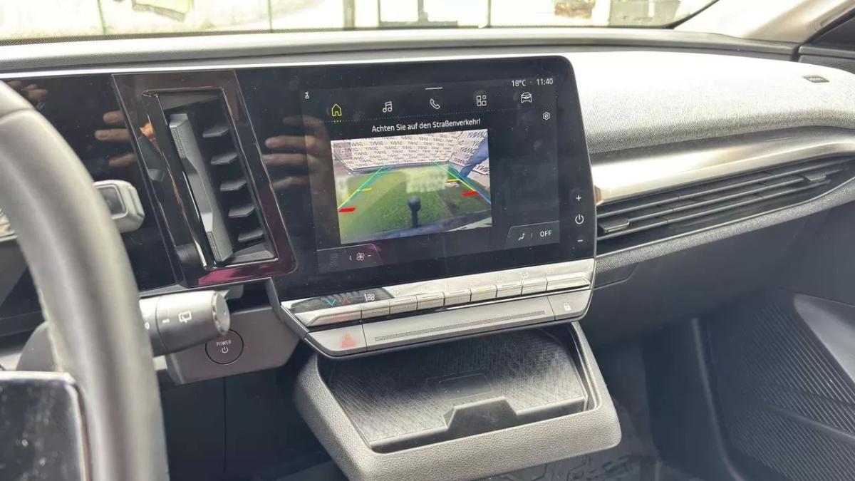 renault-megane-e-tech-2022-eletrico-200cc