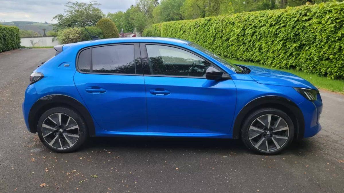 peugeot-e-208-2021-eletrico-200cc