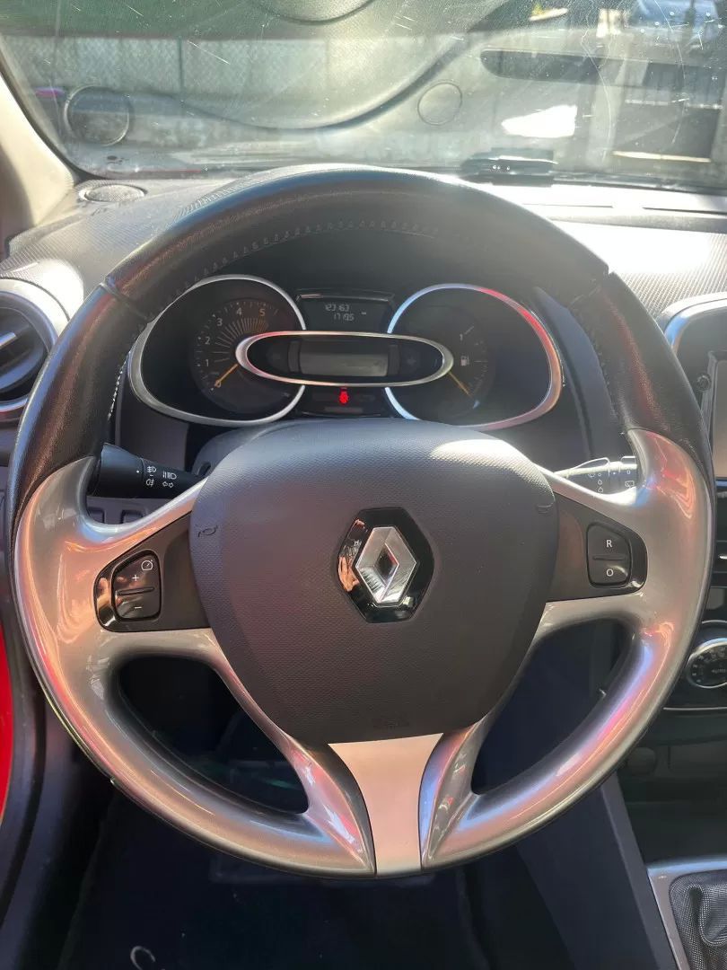 renault-clio-sport-tourer-2015-diesel-1461cc