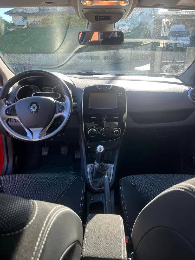 renault-clio-sport-tourer-2015-diesel-1461cc