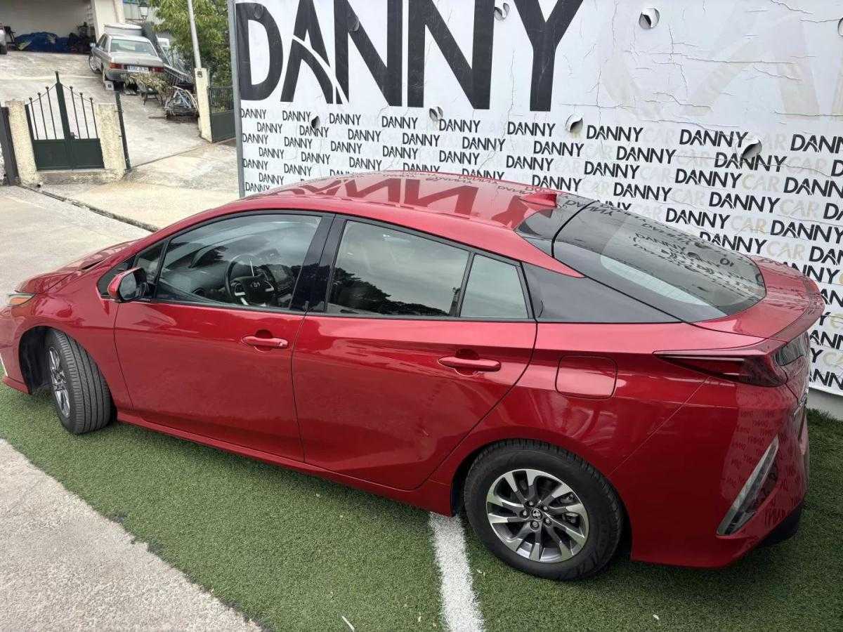 toyota-prius-2019-hibrido-a-gasolina-1798cc