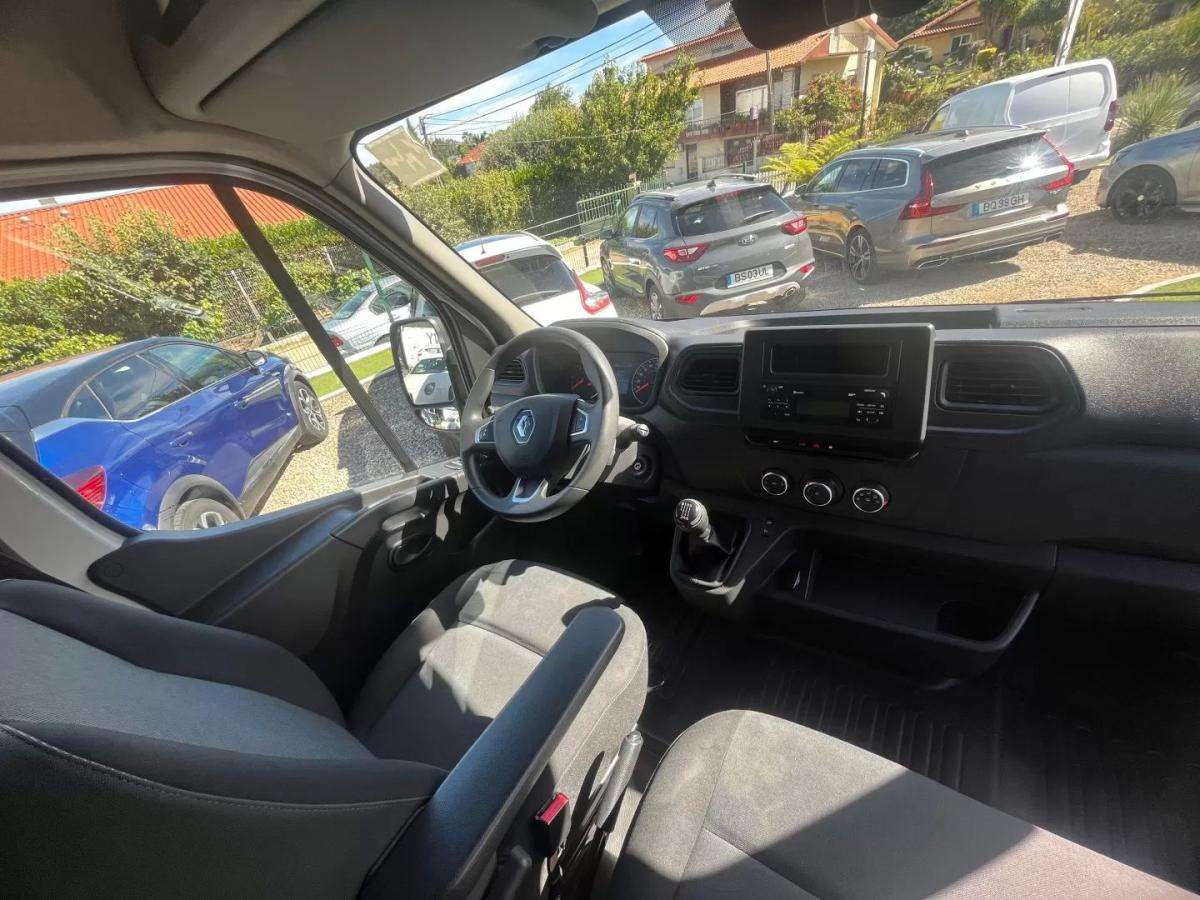 renault-master-2022-diesel-2300cc