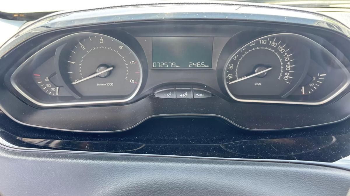 peugeot-208-2017-diesel-1560cc
