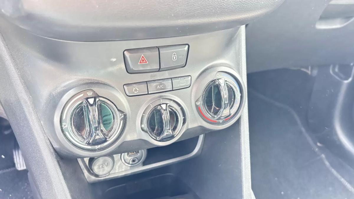 peugeot-208-2017-diesel-1560cc