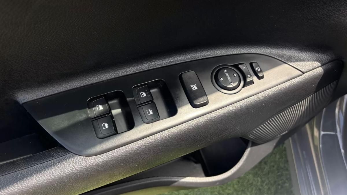 kia-rio-2023-gasolina-998cc
