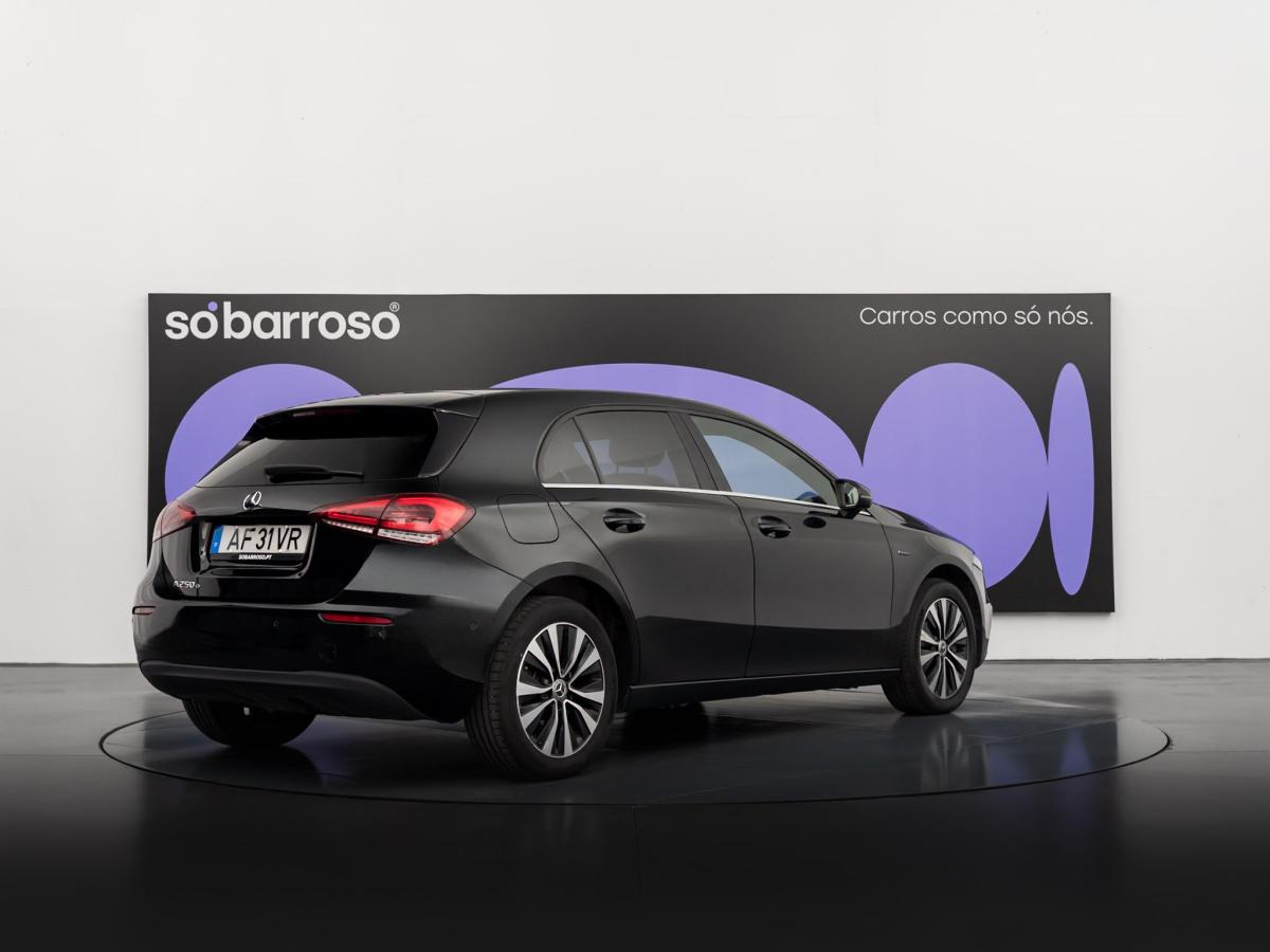 mercedes-benz-classe-a-2021-hibrido-a-gasolina-1332cc