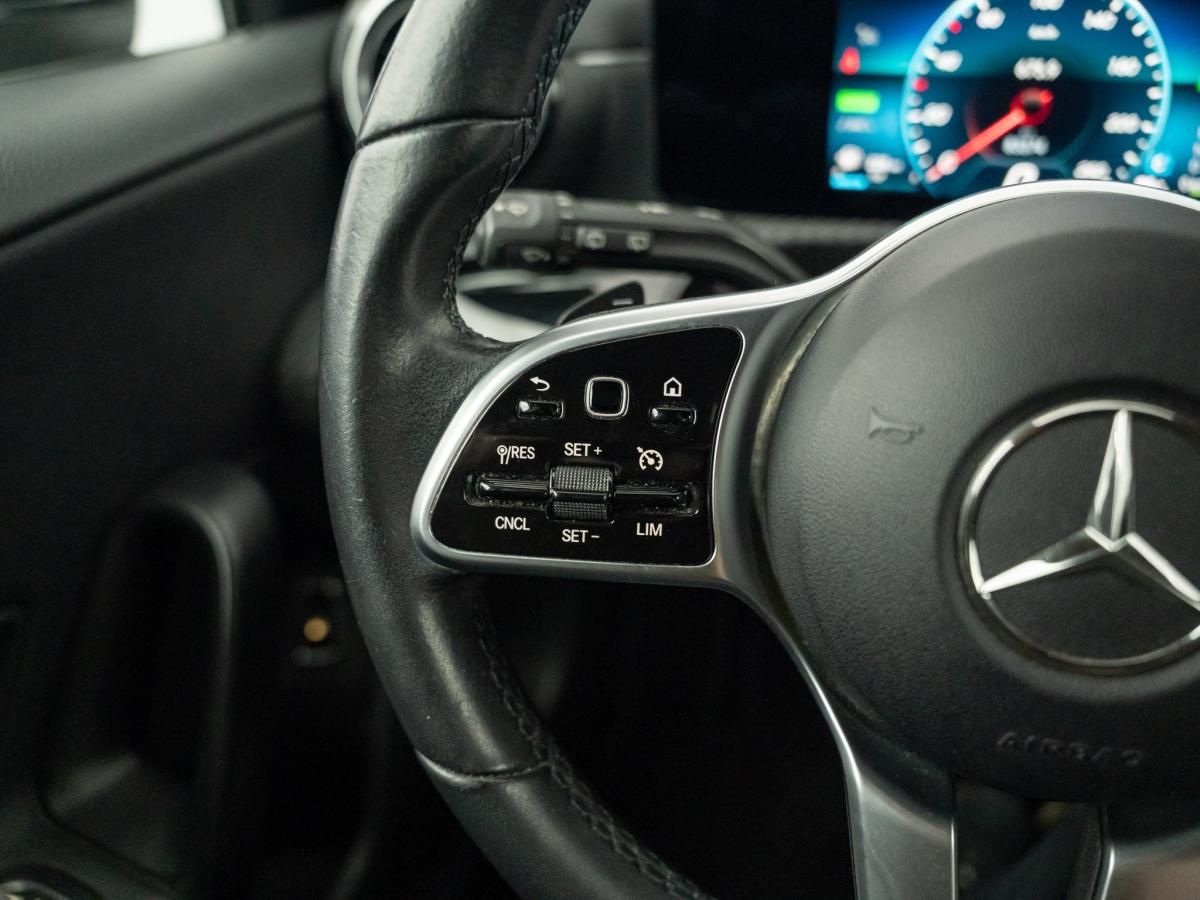 mercedes-benz-classe-a-2021-hibrido-a-gasolina-1332cc