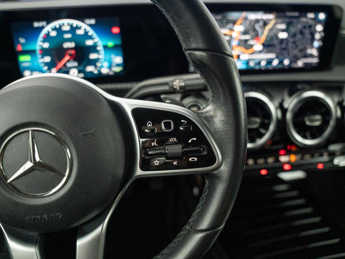 mercedes-benz-classe-a-2021-hibrido-a-gasolina-1332cc