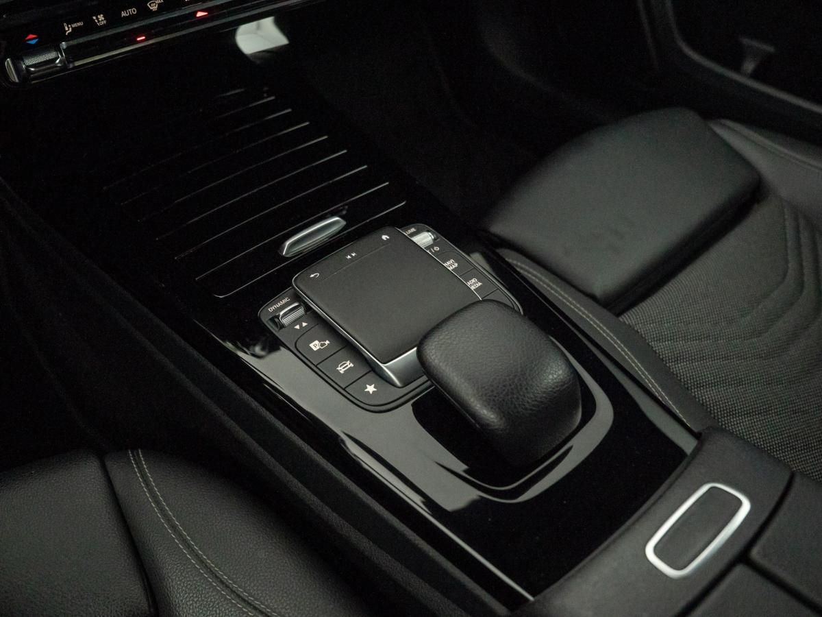 mercedes-benz-classe-a-2021-hibrido-a-gasolina-1332cc