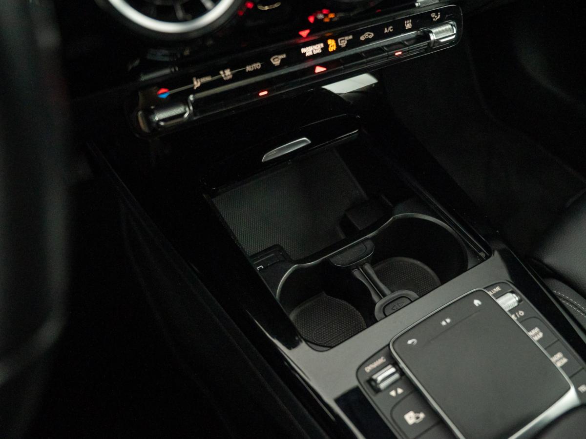 mercedes-benz-classe-a-2021-hibrido-a-gasolina-1332cc