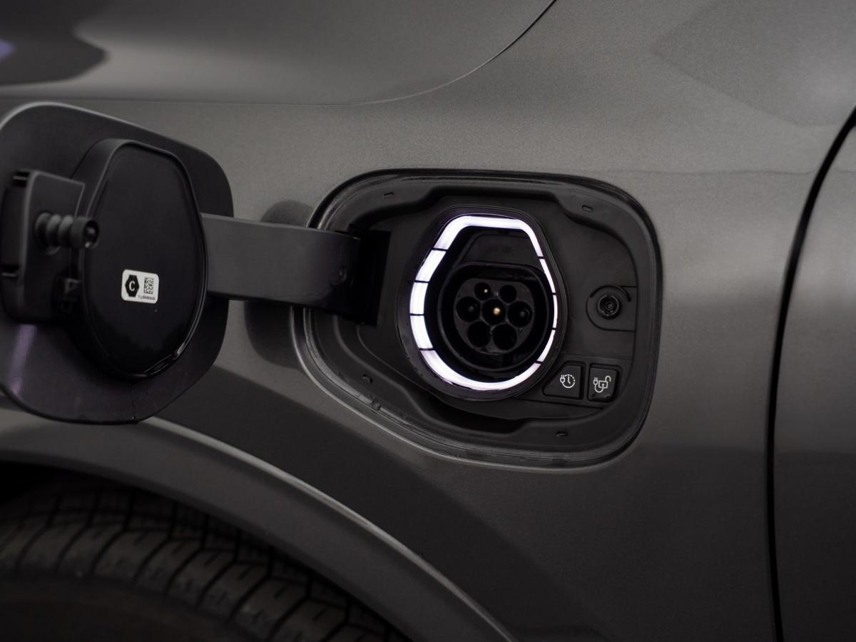 ford-kuga-2022-hibrido-a-gasolina-2488cc