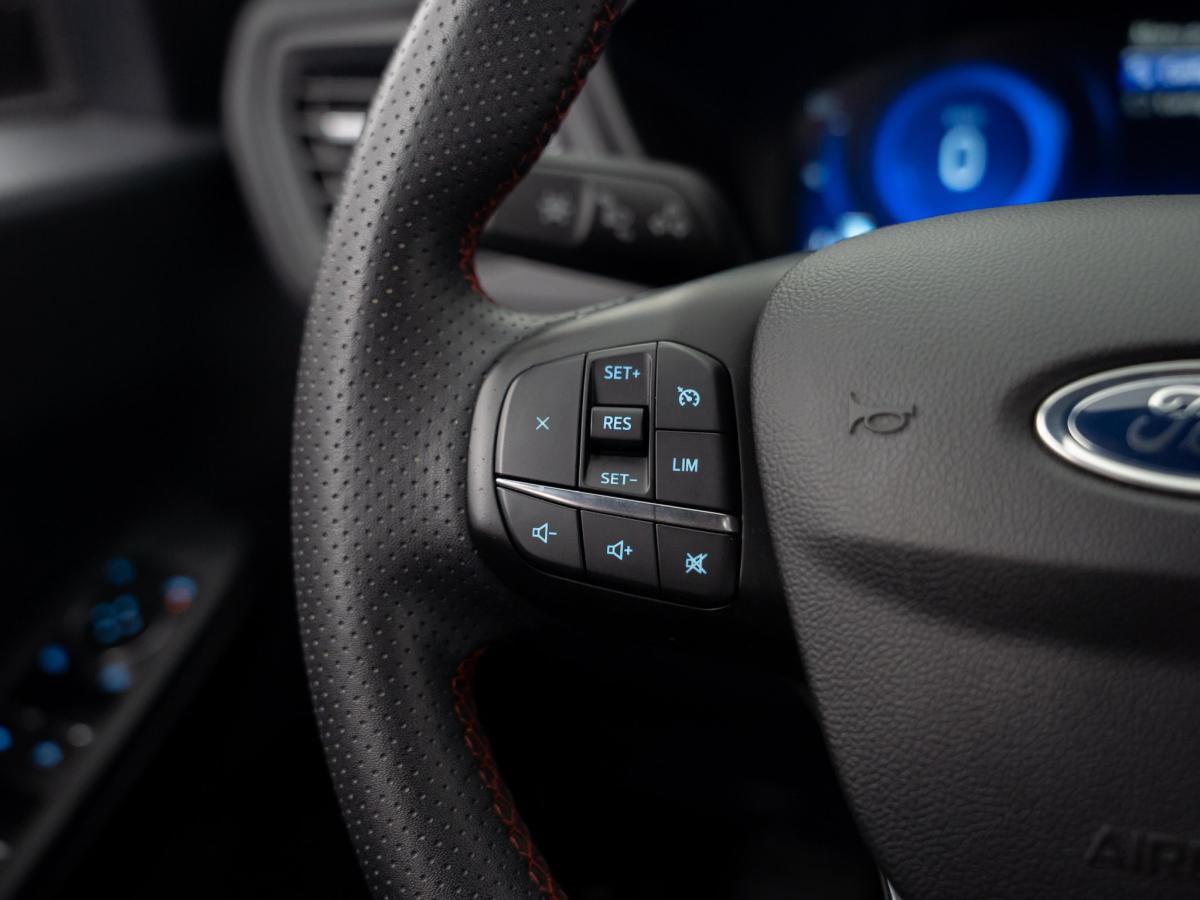 ford-kuga-2022-hibrido-a-gasolina-2488cc