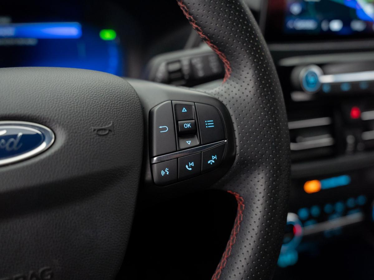 ford-kuga-2022-hibrido-a-gasolina-2488cc