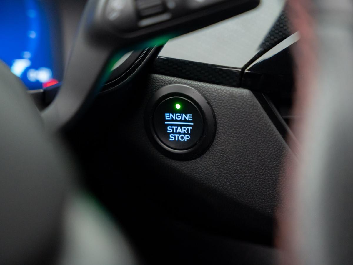 ford-kuga-2022-hibrido-a-gasolina-2488cc