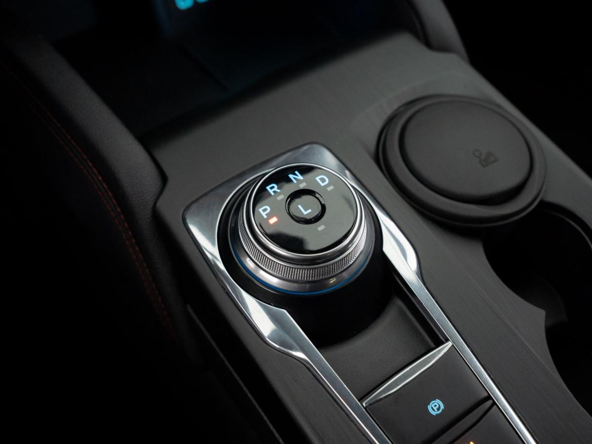ford-kuga-2022-hibrido-a-gasolina-2488cc