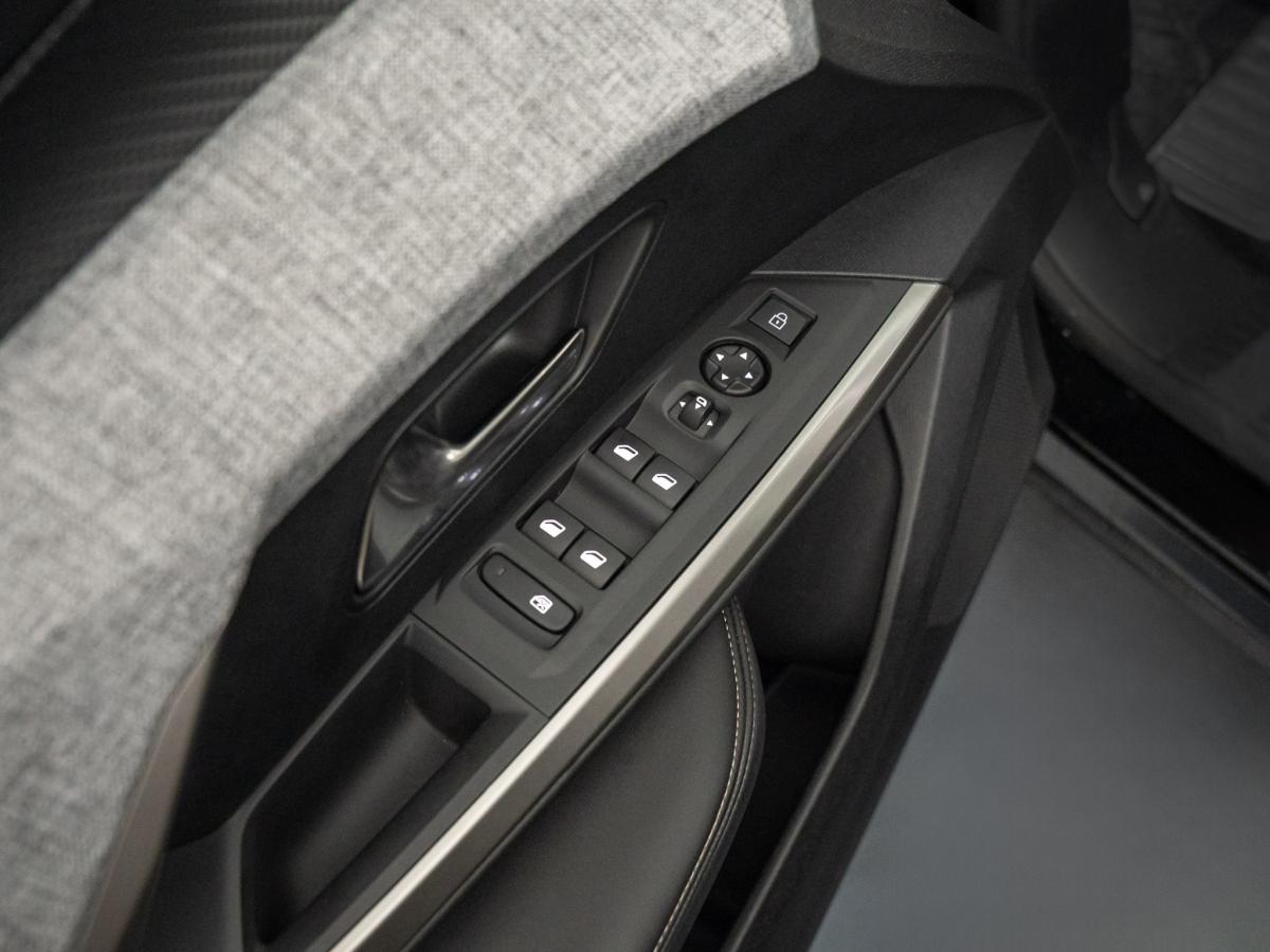 peugeot-5008-2024-hibrido-a-gasolina-1199cc