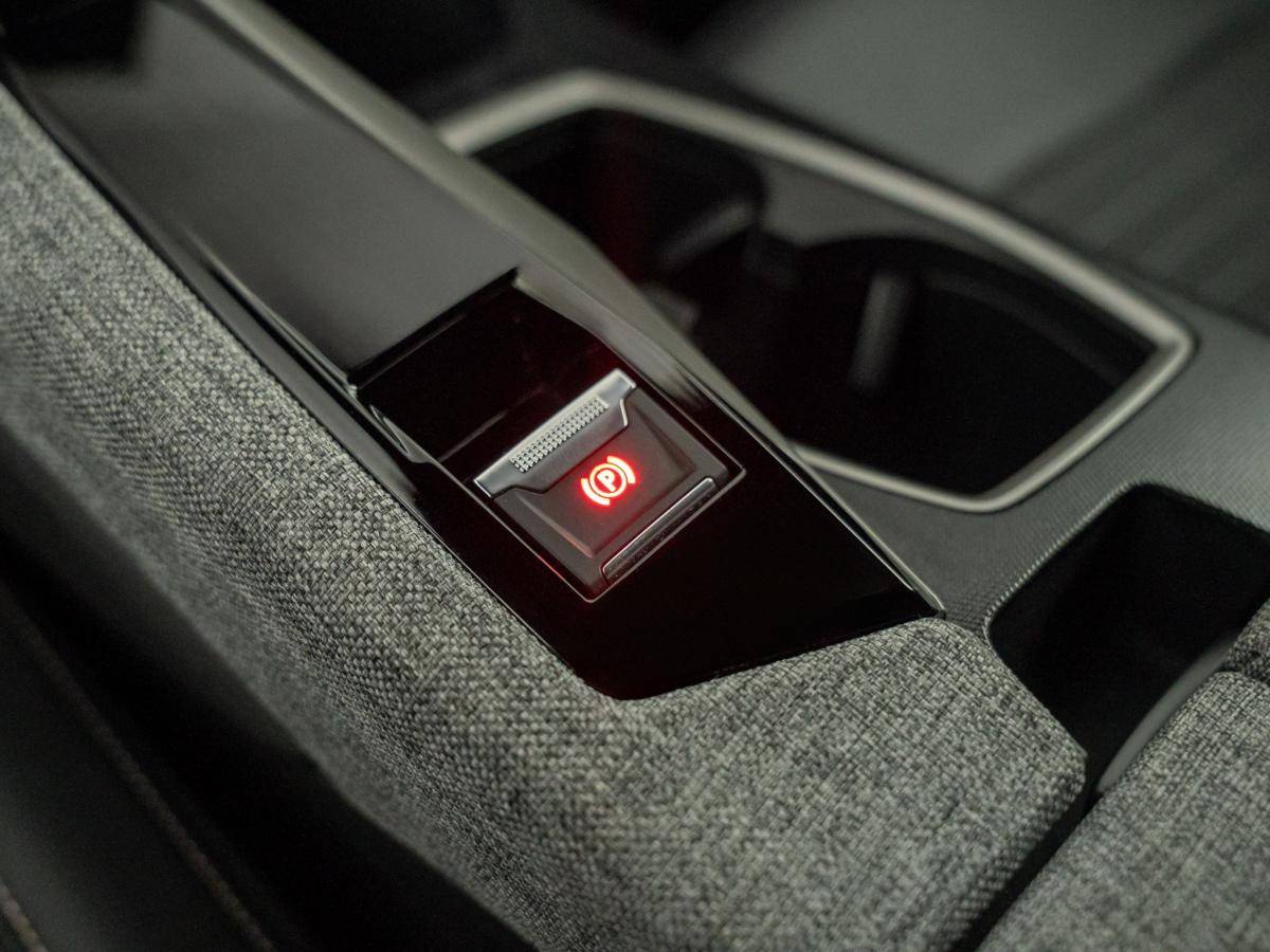 peugeot-5008-2024-hibrido-a-gasolina-1199cc