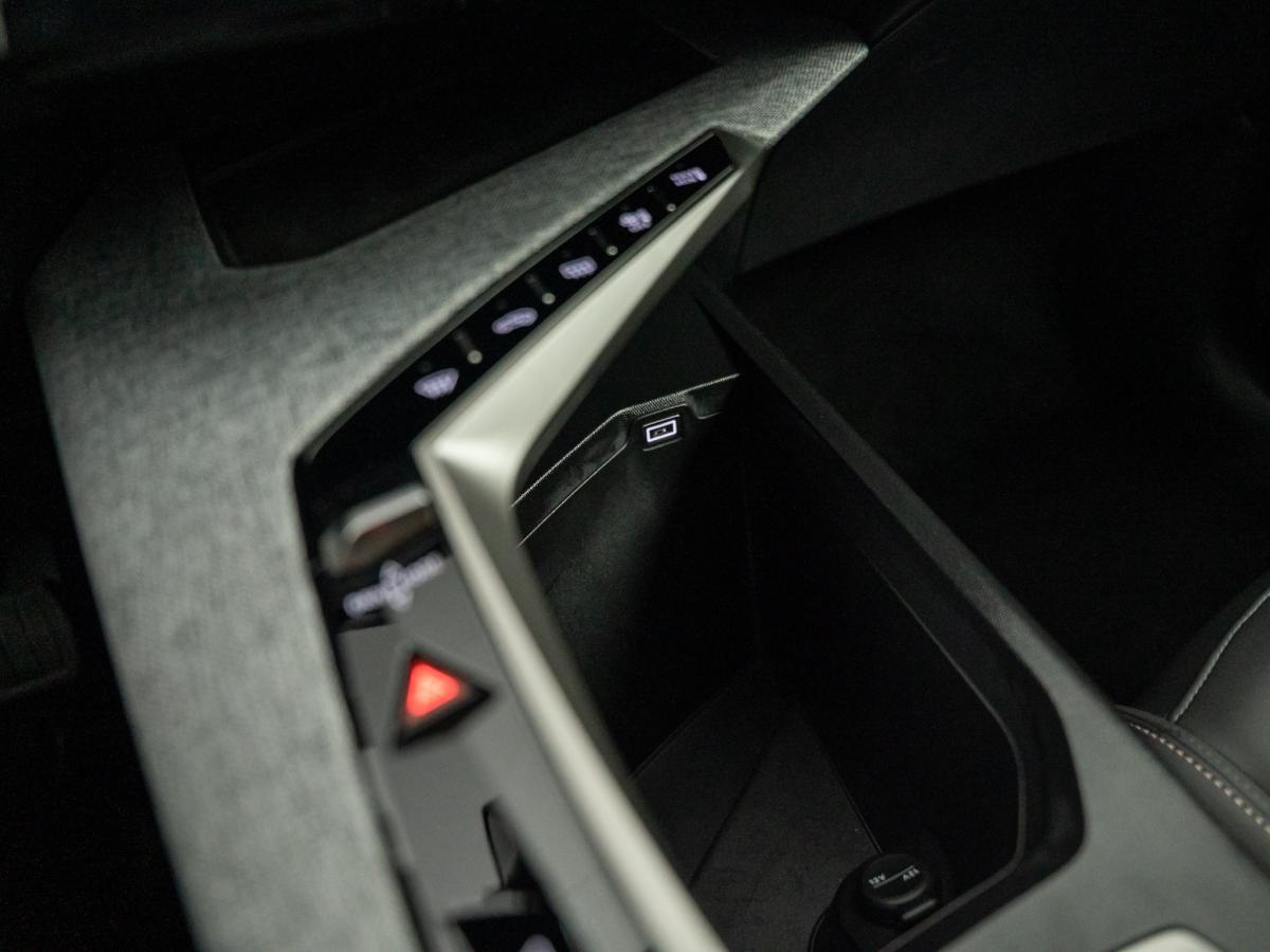 peugeot-5008-2024-hibrido-a-gasolina-1199cc
