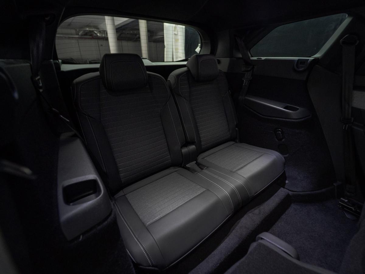 peugeot-5008-2024-hibrido-a-gasolina-1199cc