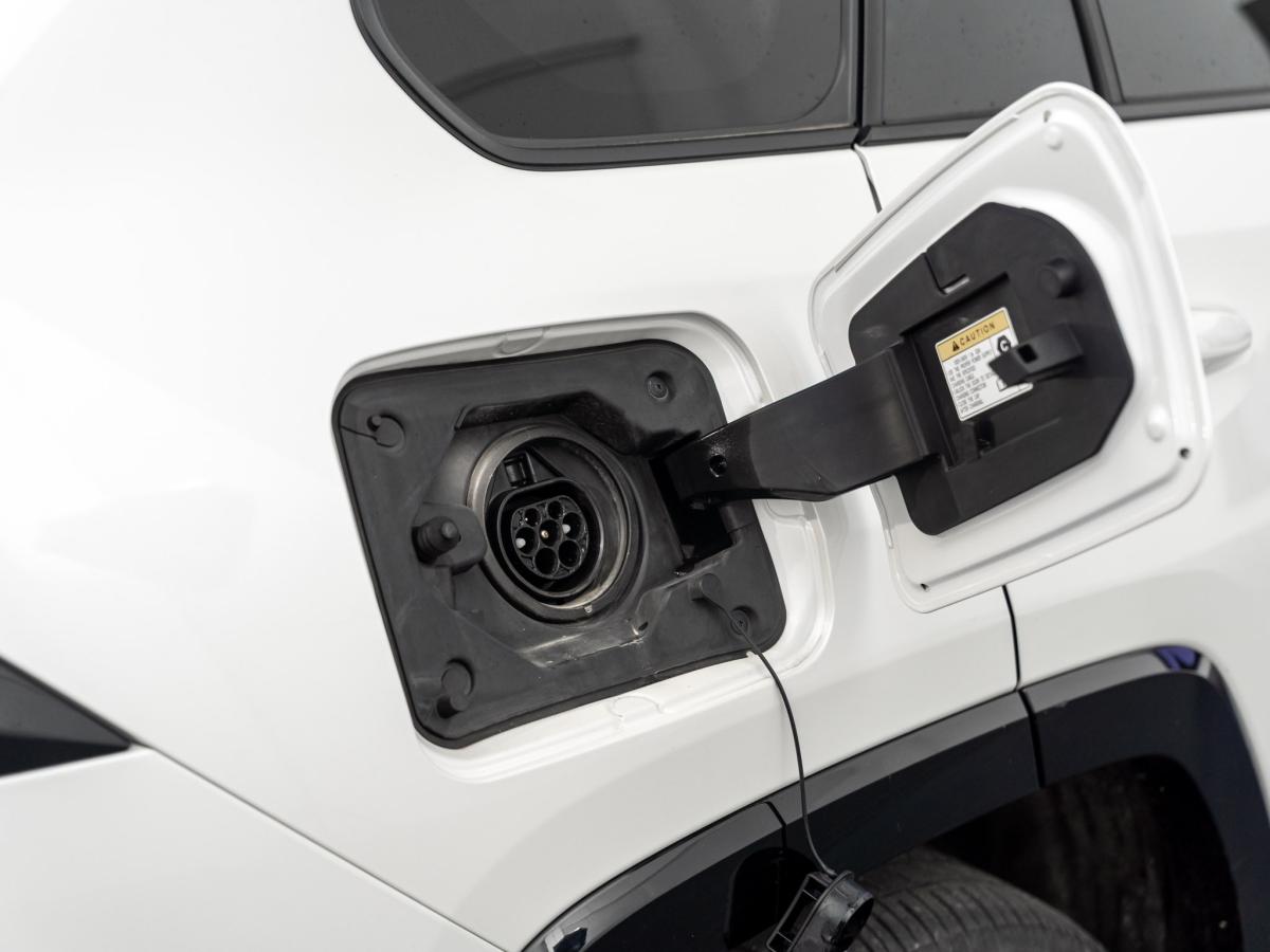 toyota-rav4-2022-hibrido-a-gasolina-2487cc