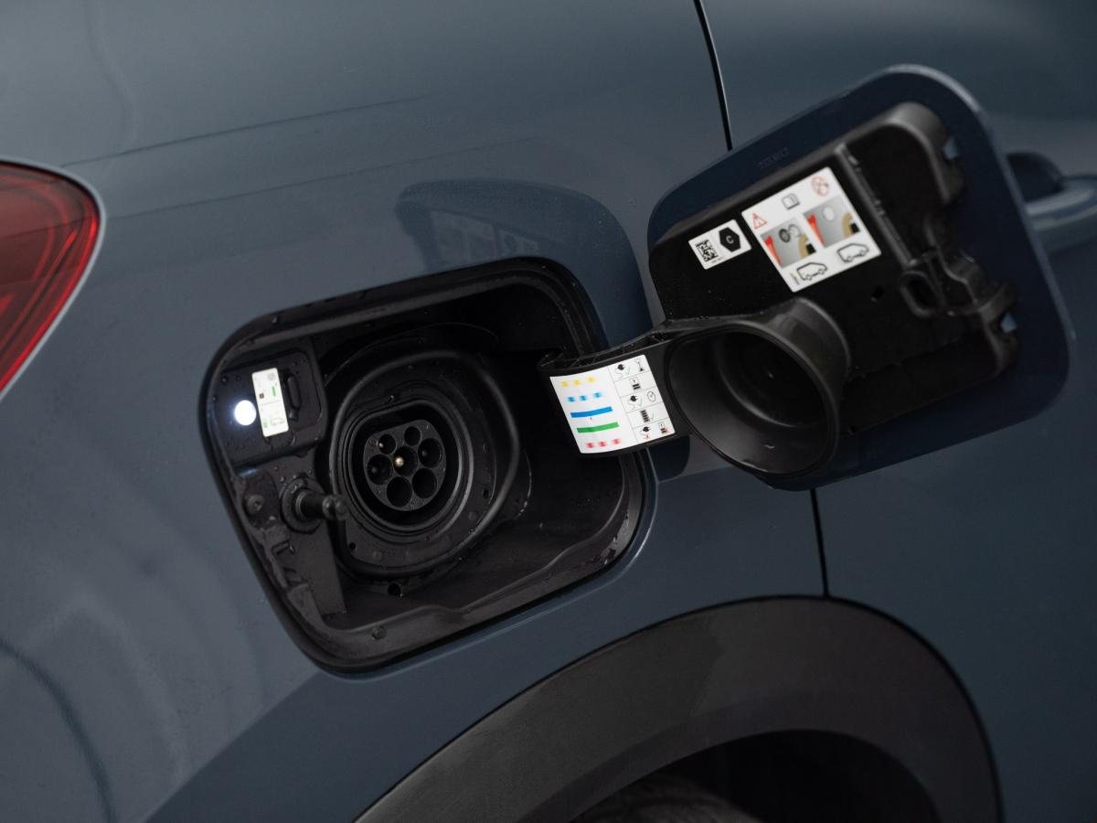 renault-captur-2024-hibrido-a-gasolina-1598cc
