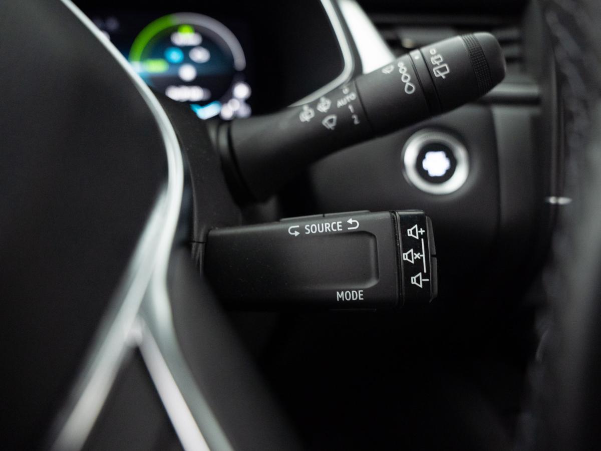 renault-captur-2024-hibrido-a-gasolina-1598cc