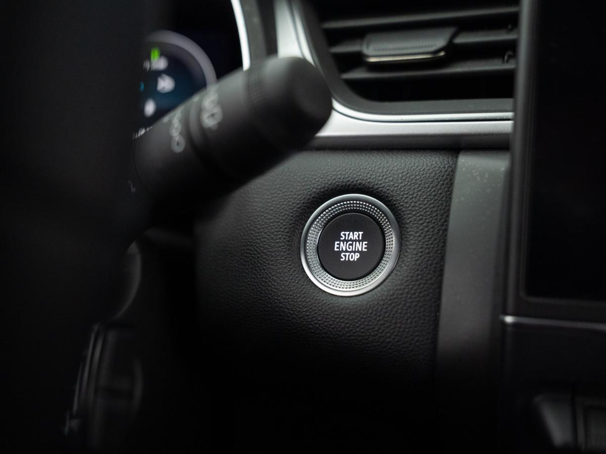 renault-captur-2024-hibrido-a-gasolina-1598cc