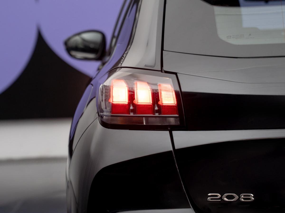 peugeot-208-2023-gasolina-1199cc