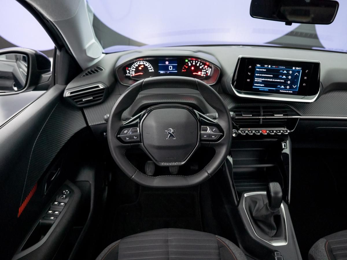 peugeot-208-2023-gasolina-1199cc