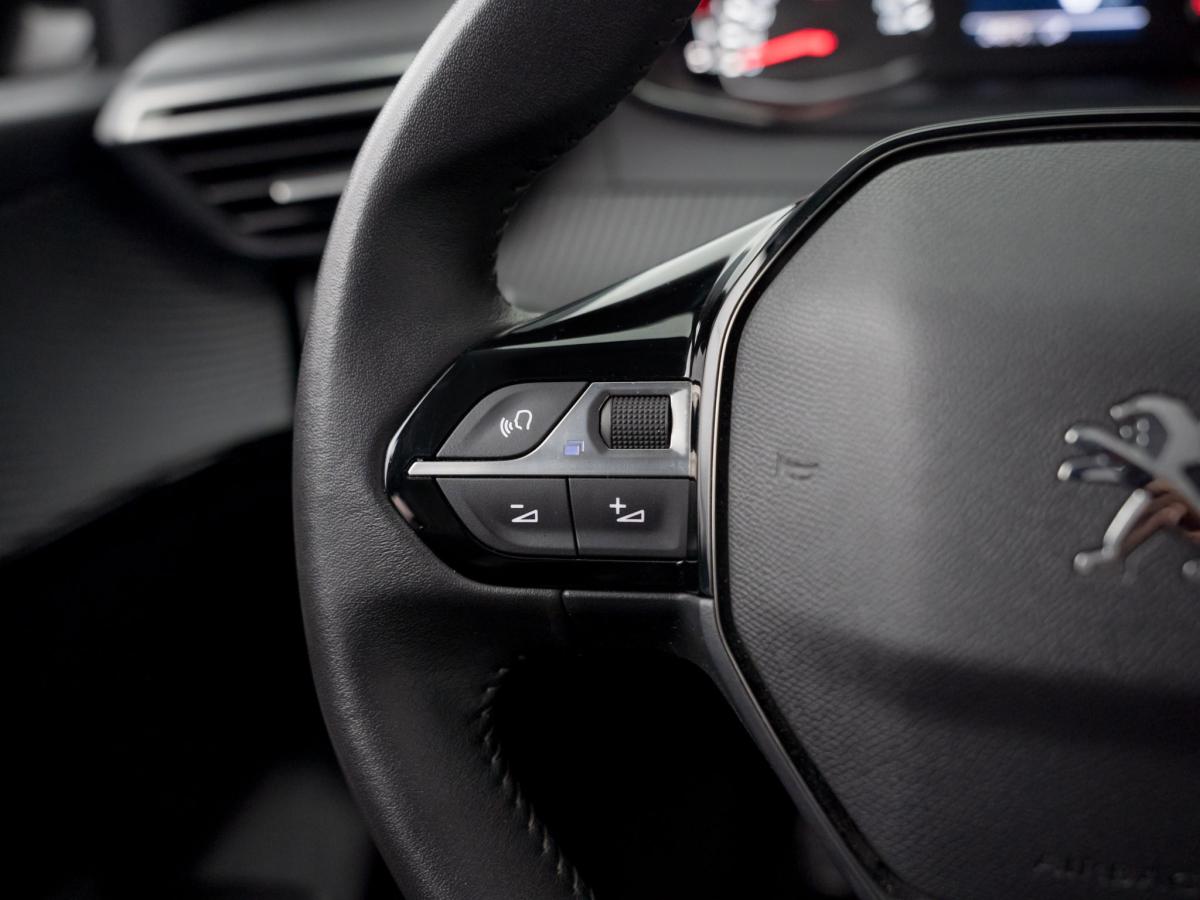 peugeot-208-2023-gasolina-1199cc