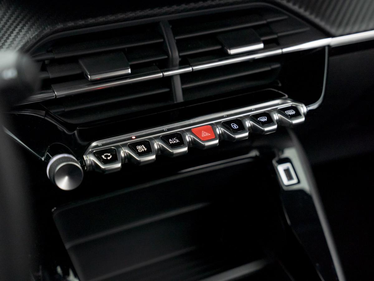 peugeot-208-2023-gasolina-1199cc