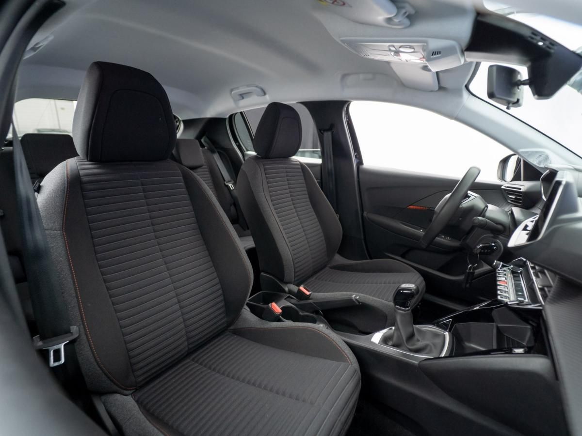 peugeot-208-2023-gasolina-1199cc