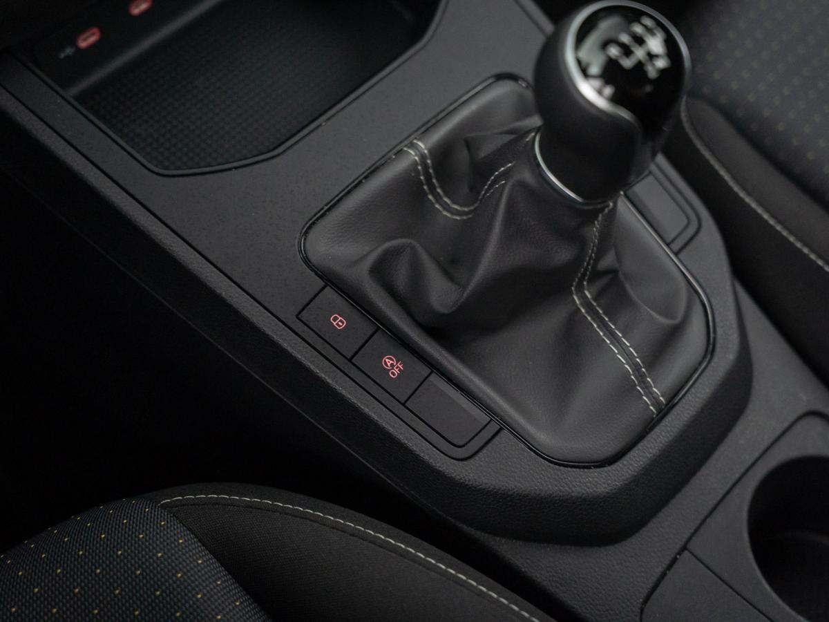 seat-ibiza-2023-gasolina-999cc