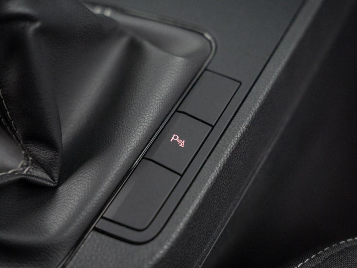 seat-ibiza-2023-gasolina-999cc