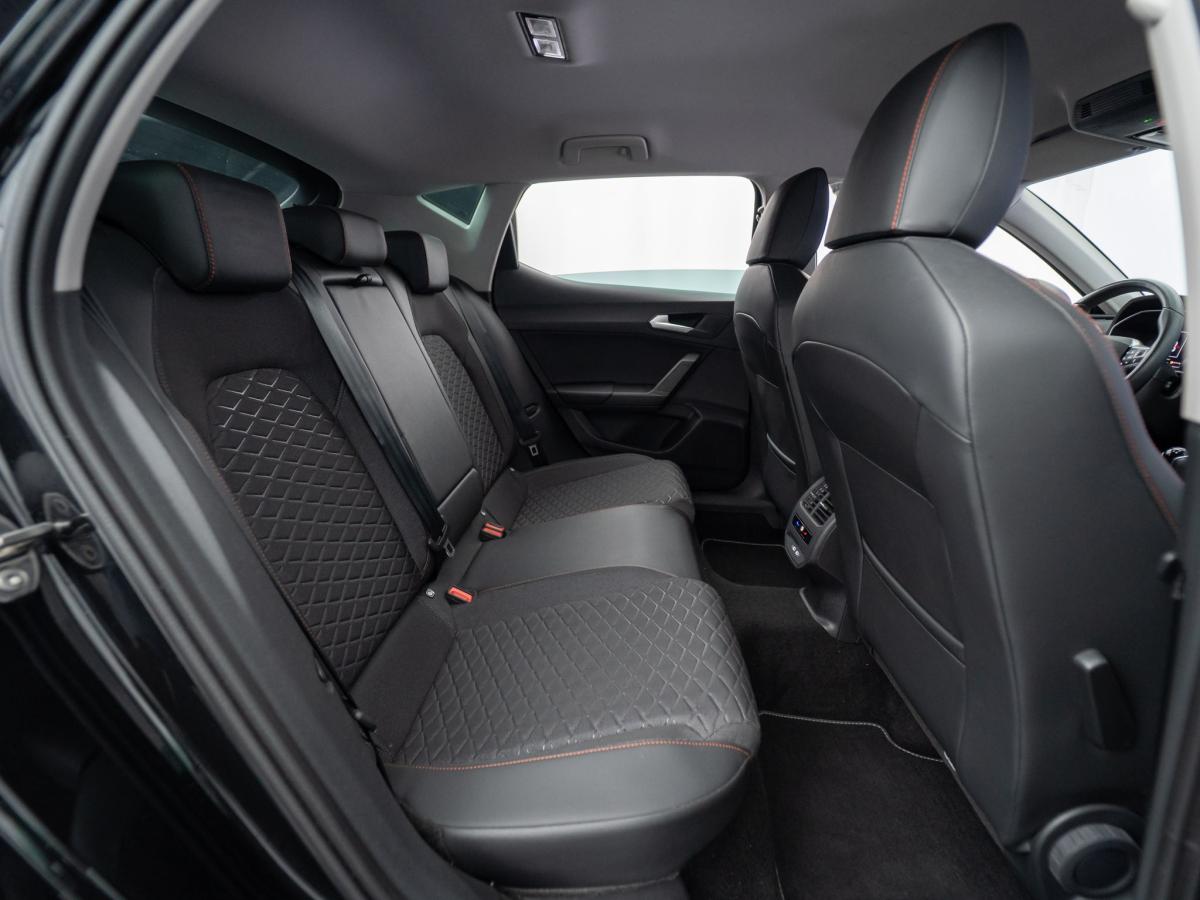 seat-leon-2023-gasolina-999cc