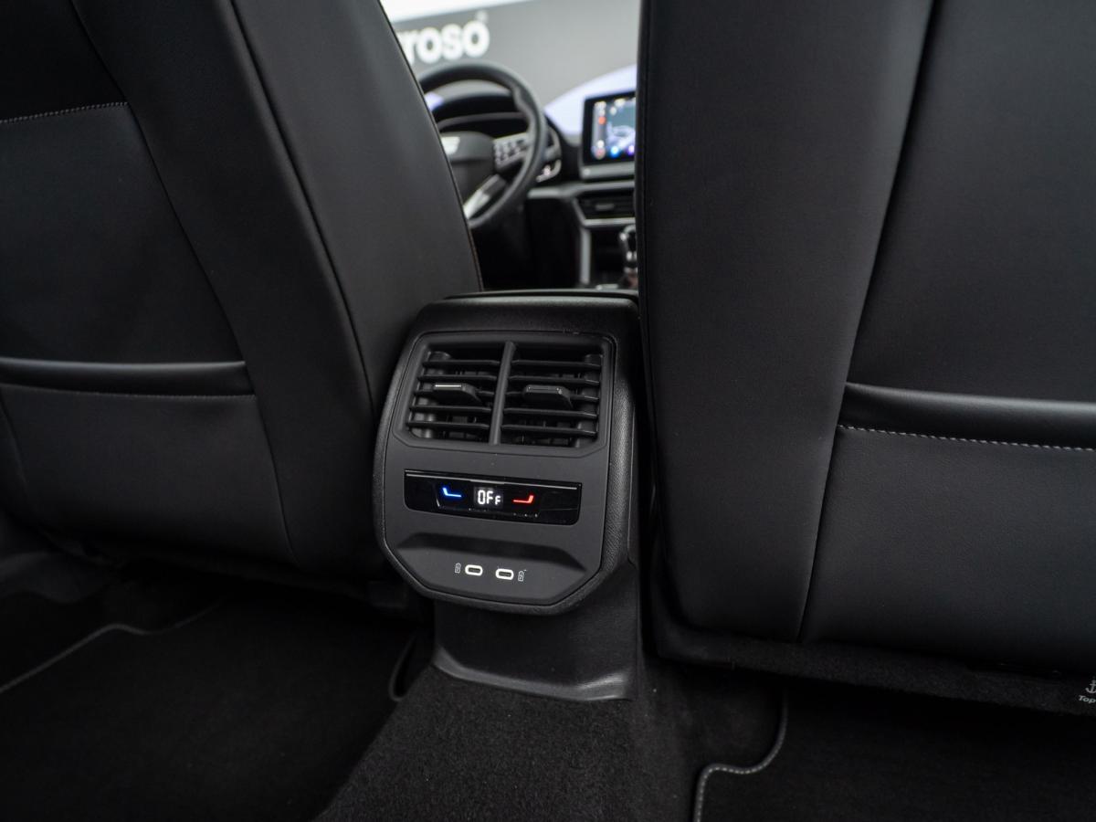 seat-leon-2023-gasolina-999cc