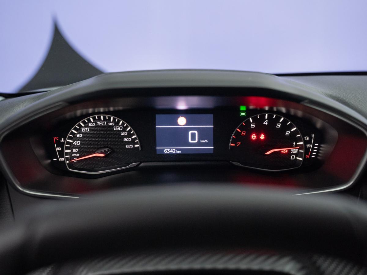 peugeot-208-2025-gasolina-1199cc