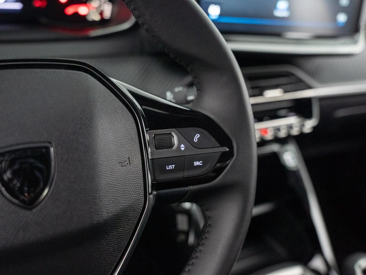 peugeot-208-2025-gasolina-1199cc