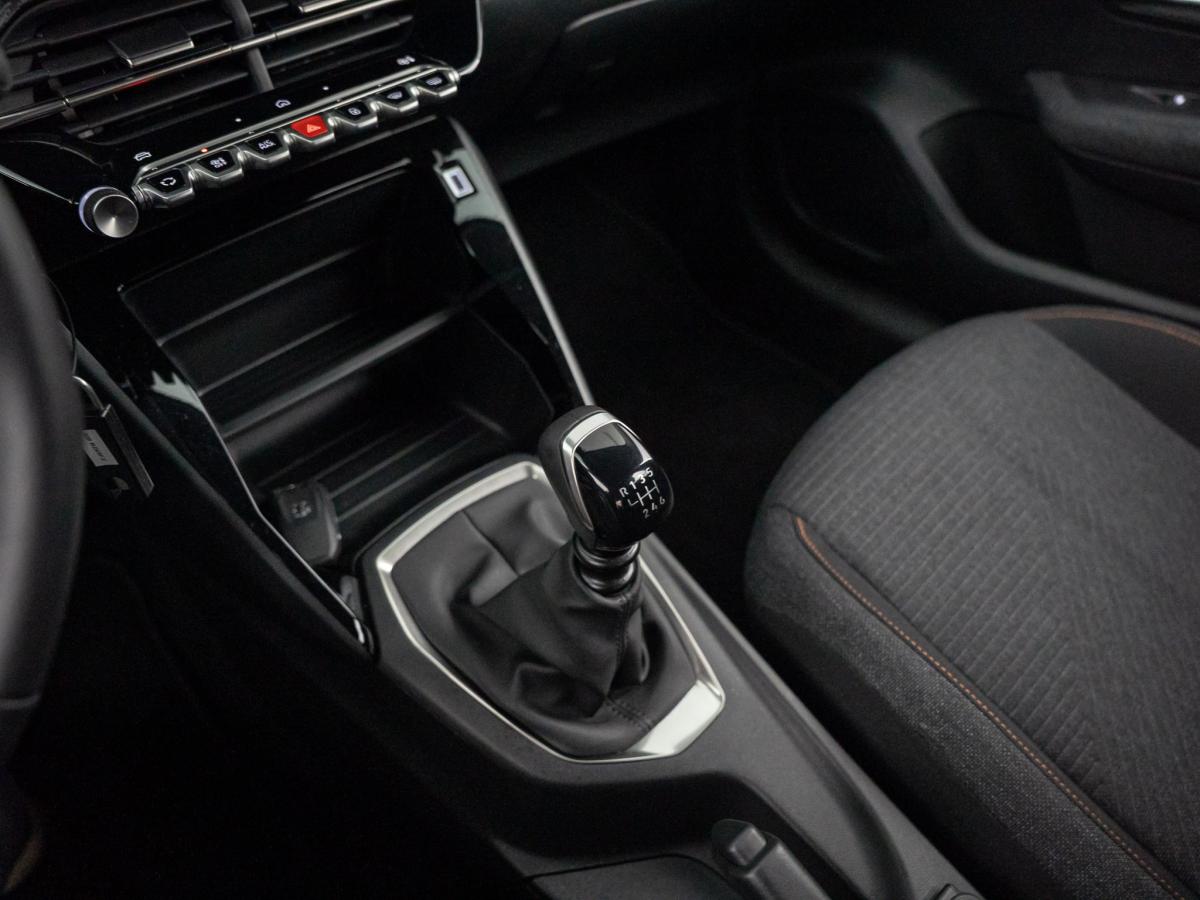 peugeot-208-2025-gasolina-1199cc