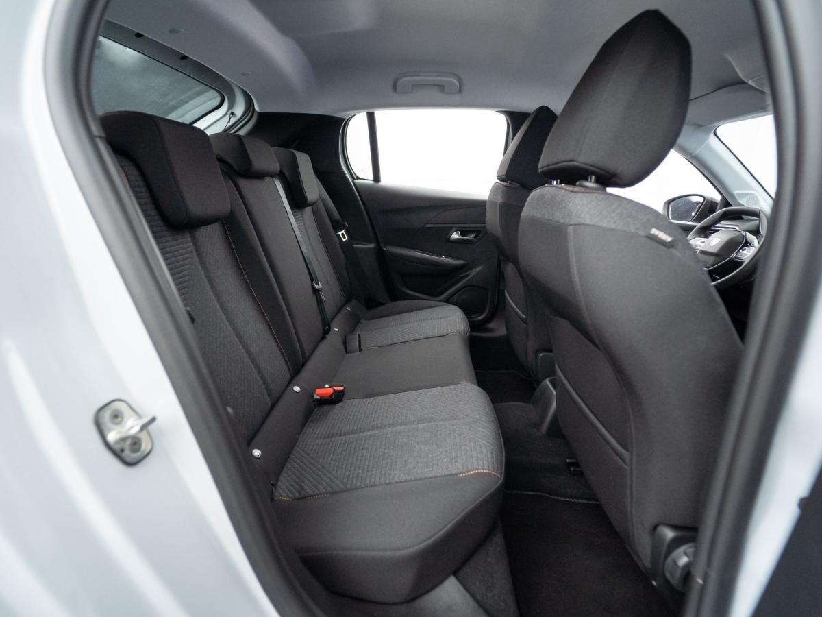peugeot-208-2025-gasolina-1199cc