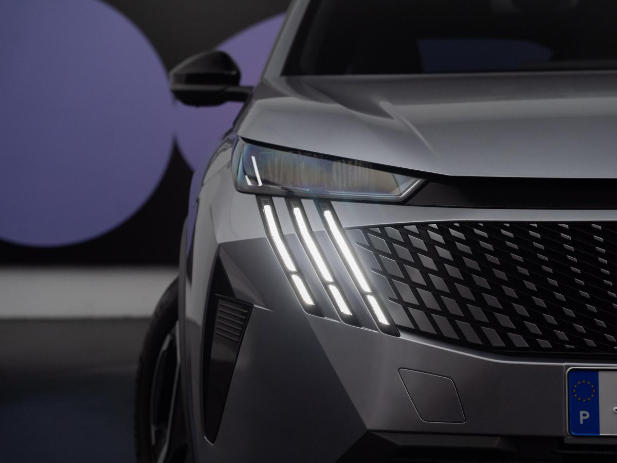 peugeot-e-3008-2025-eletrico-500cc