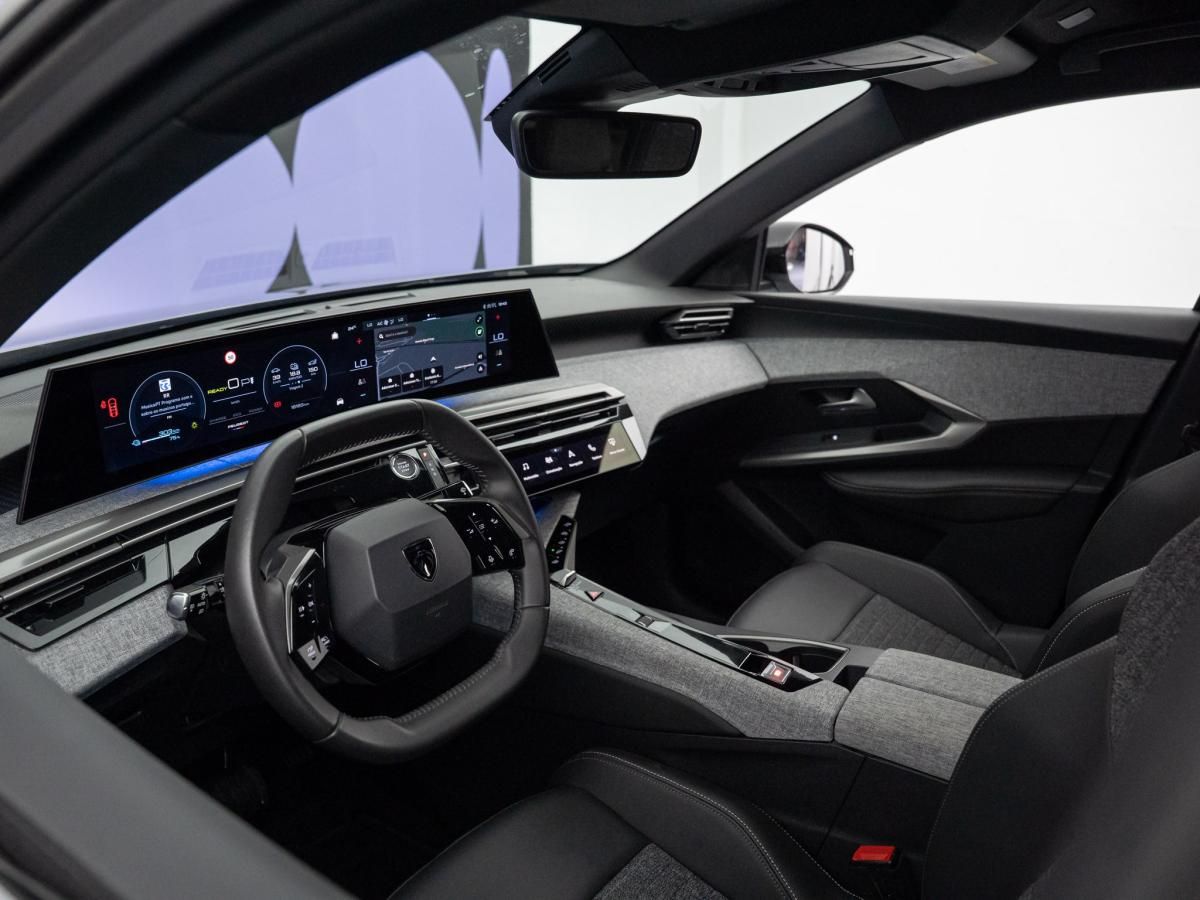 peugeot-e-3008-2025-eletrico-500cc